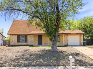 6286 Apple Valley Dr, San Antonio, TX 78242