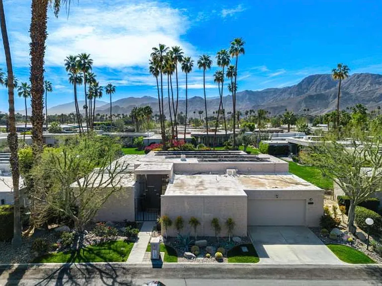 1408 Tamarisk West St — Photo 9