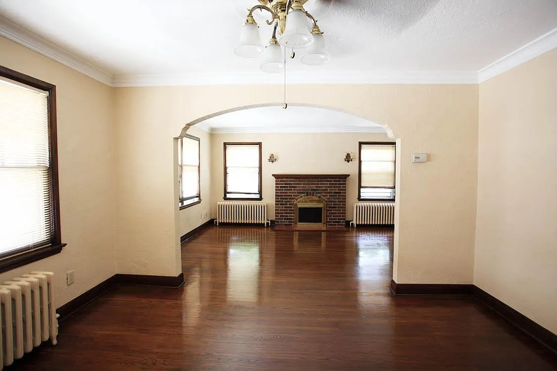 Photo 2 of 10 - 4240 46th Ave S #2 - Minneapolis, MN Building Photo - 4240 46th Ave S #2
