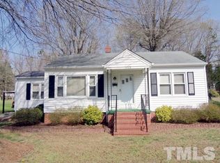 112 N 6th Ave, Siler City, NC 27344