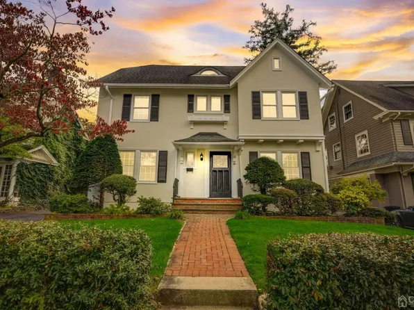 6 Warren Pl, Montclair, NJ 07042