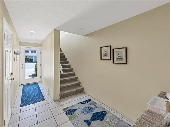 2nd image of 8272 Harborside Cir