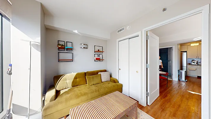 Rented by Bond New York | media 48