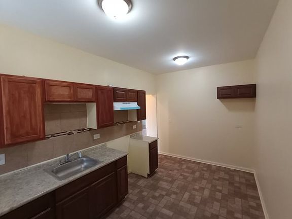 3rd image of 1204 W 82nd St Unit 2