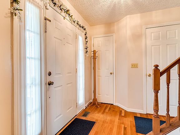 3rd image of 6526 Liberty Knoll Dr