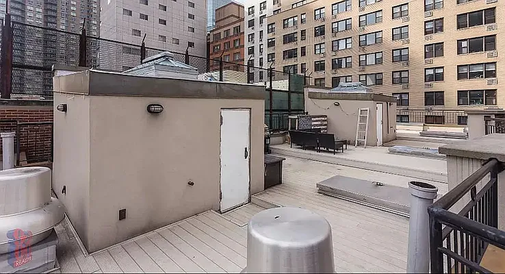 Rented by REAL New York | media 9