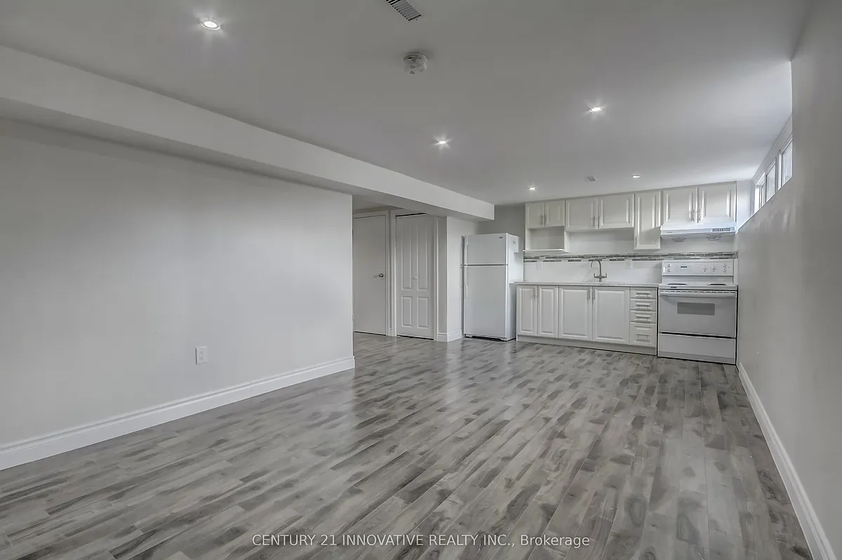Building Photo - 17 Tralee Ave #BASEMENT