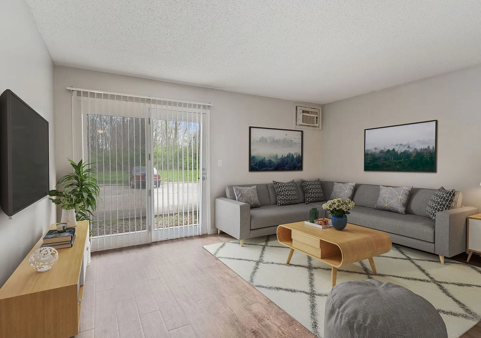 River Edge Apartments — Photo 2