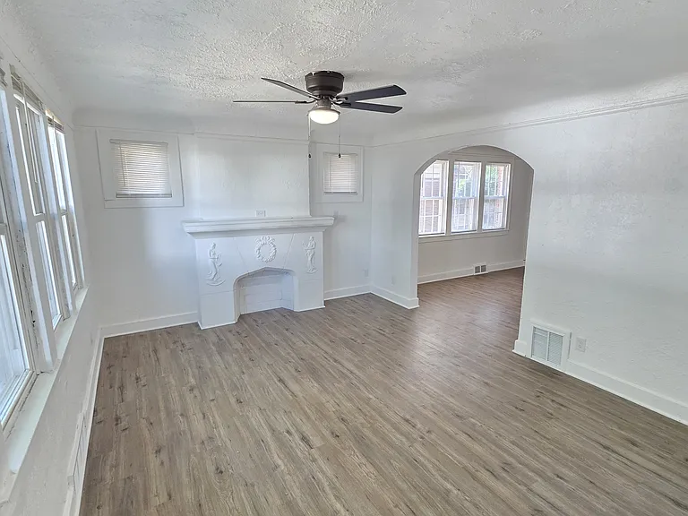 15111 Lesure St — Photo 15