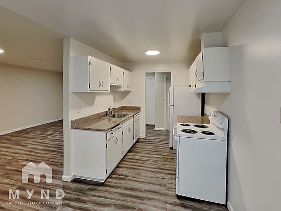 2nd image of 240 Athol Ave APT 201