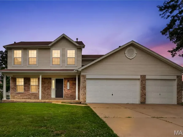 1455 Chambers Dr, O'Fallon, MO 63366