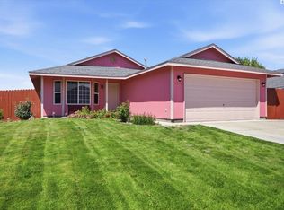 6615 Comiskey Dr, Pasco, WA 99301