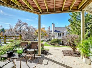 5 Ray Ct, Bedminster, NJ 07921