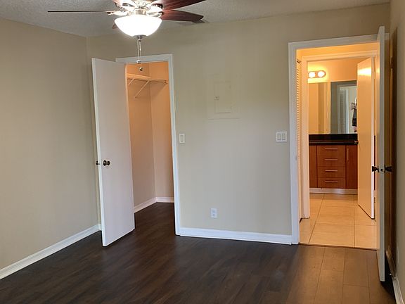 3rd image of 3370 Pinewalk Dr N #1215-1