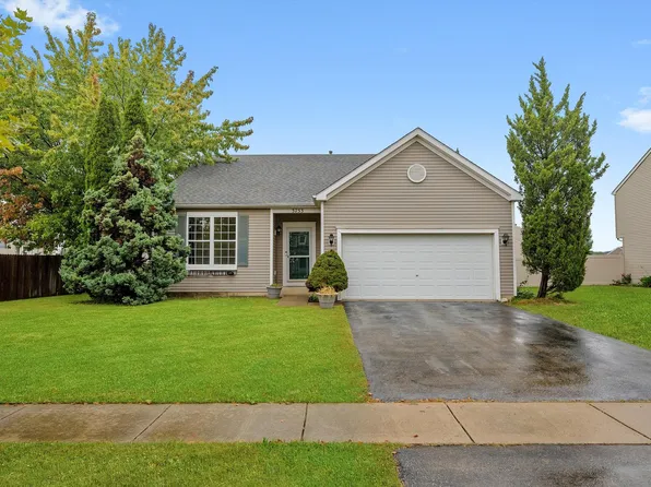 3753 Indian Head Ln, Joliet, IL 60435