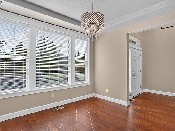 4th image of 16025 SE Peace Ct