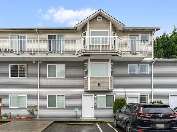3rd image of 3322 148th St SW #E