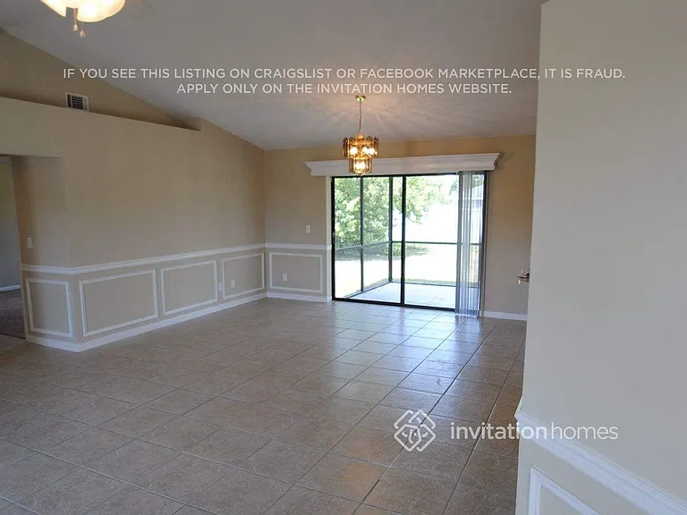 214 SE 5th Pl — Photo 6