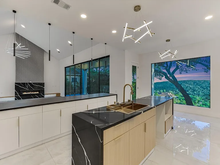9409 Bell Mountain Dr — Photo 15