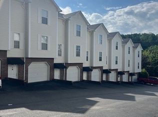 16 Ivy Ct, Johnson City, TN 37615