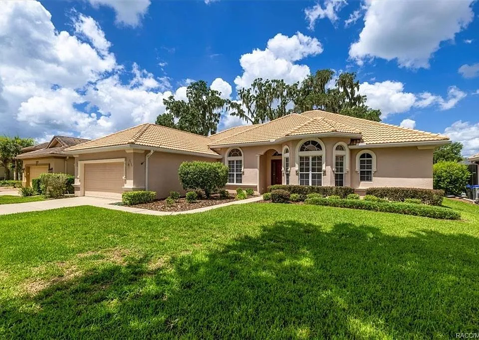 1125 W Beagle Run Loop