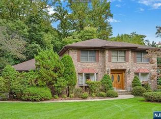 81 Carnot Ave, Woodcliff Lake, NJ 07677