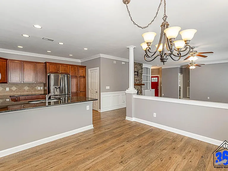 1048 Gold Rock Ln — Photo 11