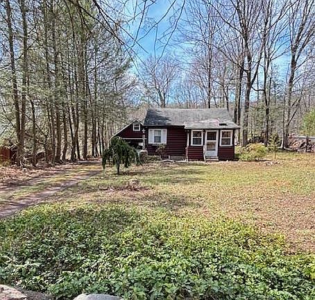 2nd image of 34 Cascade Lake Road