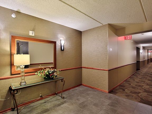 4th image of 750 Pearson St APT 210
