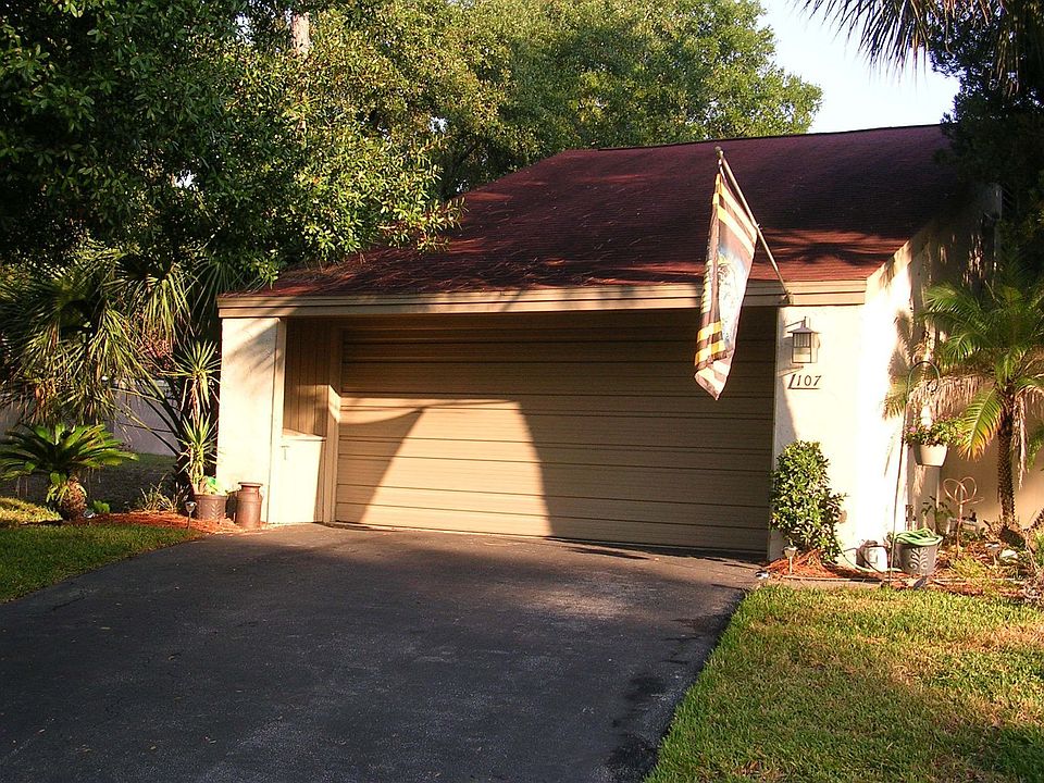 1st image of 107 Weeping Elm Ln