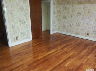 74 Mary St, Valley Stream, NY 11580