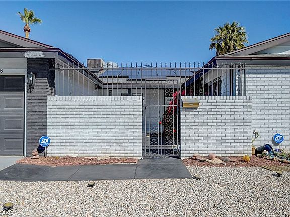 3rd image of 4526 E Viking Rd