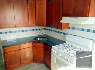 2807 8th St APT 3, Astoria, NY 11102