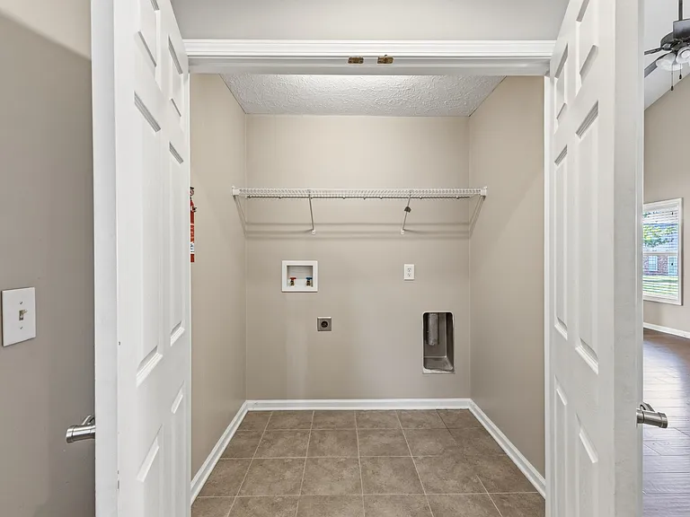 395 Devon Chase Hl #1004 — Photo 19