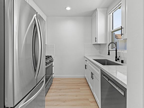 5th image of 4630 32nd St