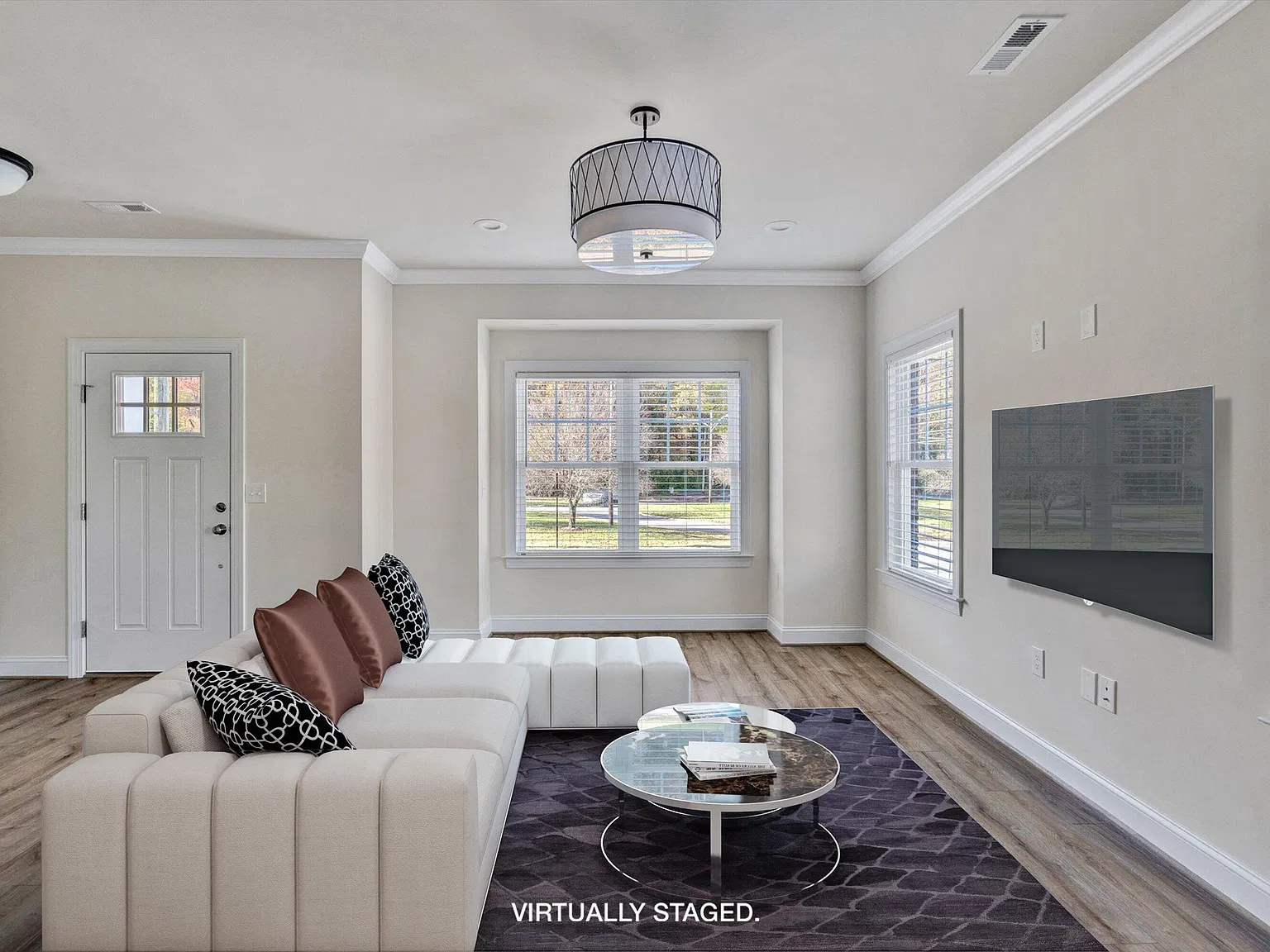 3 bed, 2.5 bath, 2044 sqft, $3,015 — Photo 2