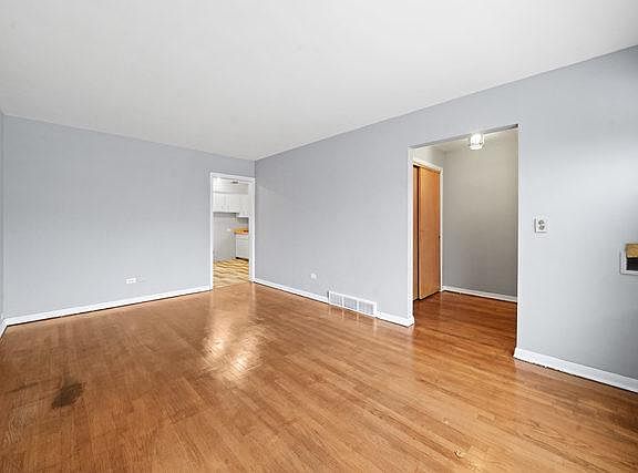 3rd image of 3860 S 61st Ave