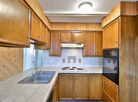 5th image of 4325 Mary Lou Ln