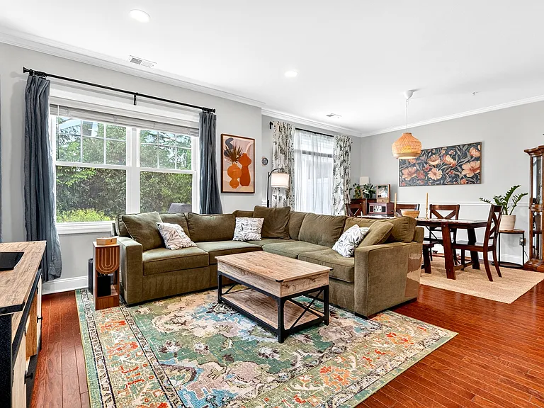 58 Elston Ct — Photo 37
