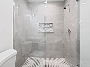 7415 De Celis Pl, Van Nuys, CA 91406