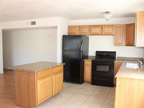 3rd image of 6681 E Calle La Paz