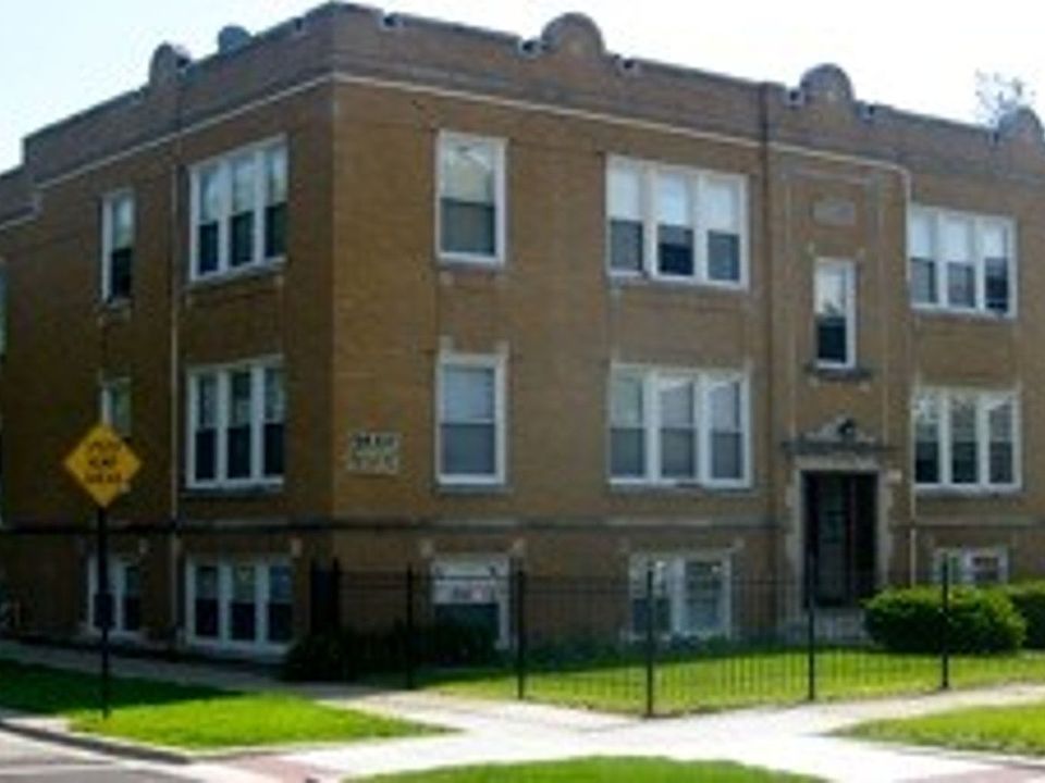 1st image of 4541-43 W Wellington Ave #4541-1