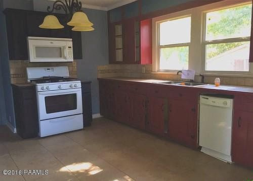 3rd image of 133 Glynndale Ave