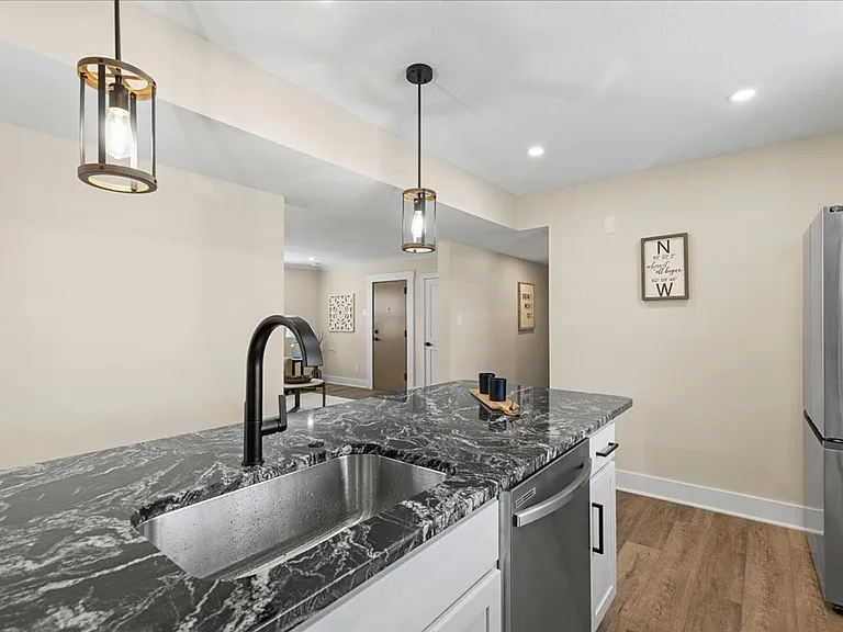 214 McCully St — Photo 13
