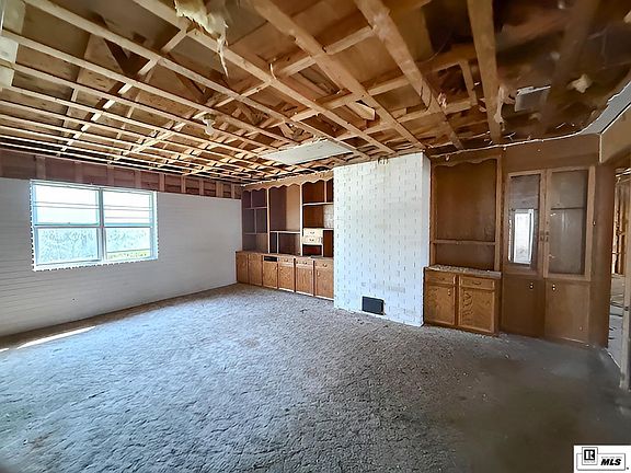 3rd image of 806 S Plum St