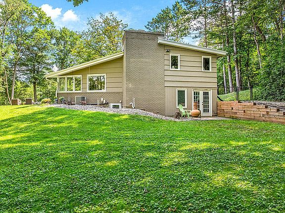 Amazing yard and walk out