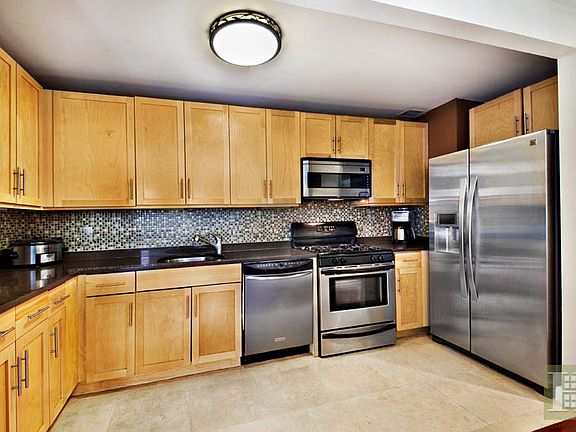 2nd image of 313 W 118th St APT 3C