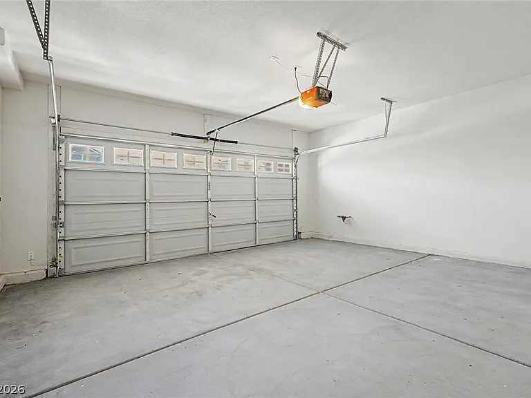 10560 Laurelwood Lake Ave — Photo 27