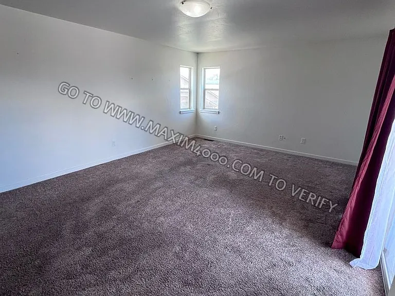 389 White River Dr — Photo 8