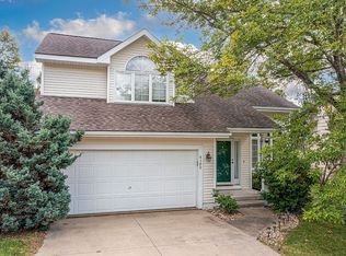 4108 Harwood Dr NE, Cedar Rapids, IA 52411